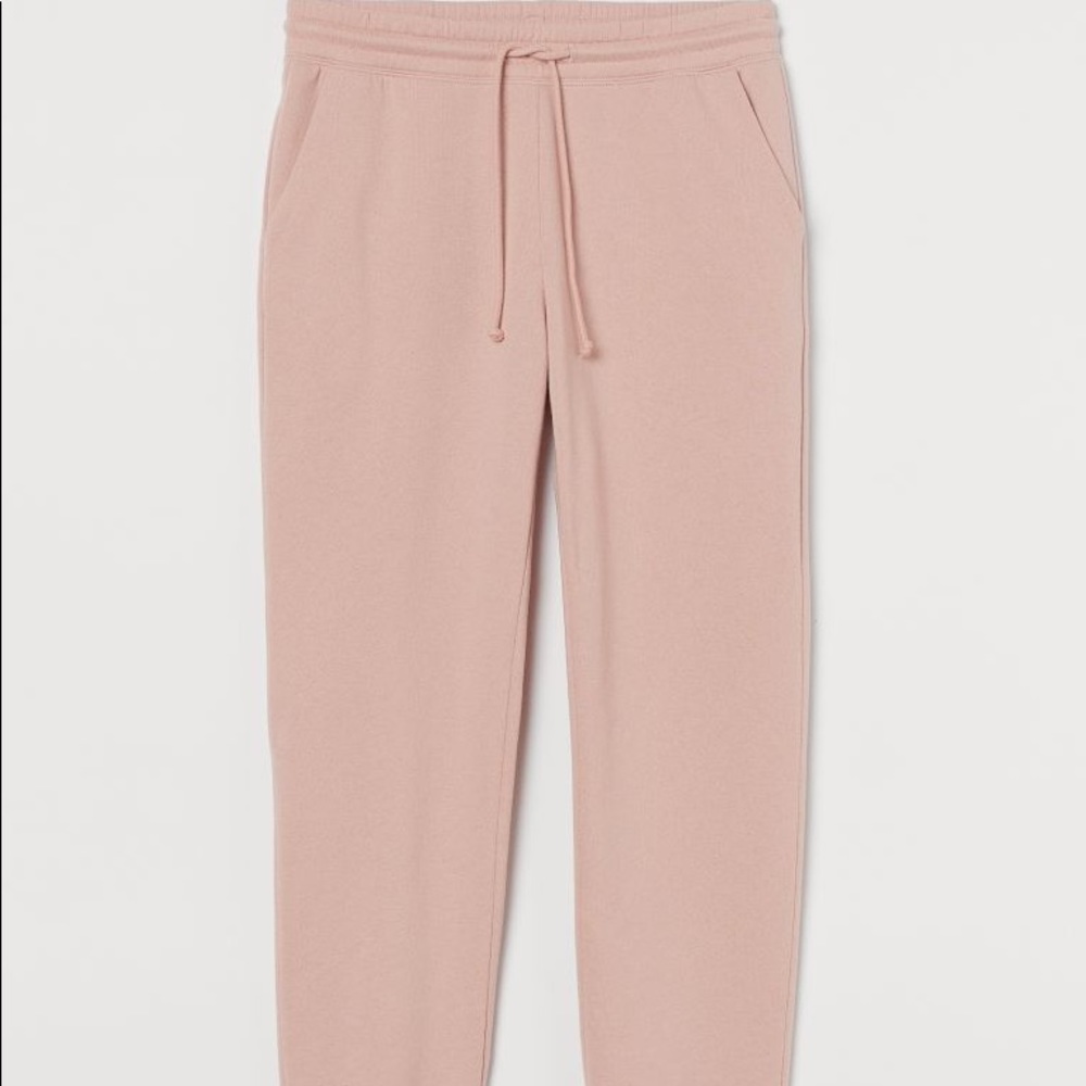 Divided sweatpants